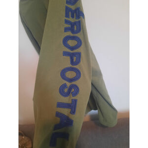 Men's Aeropostale Long Sleeve Tee XL Green with Blue Logo